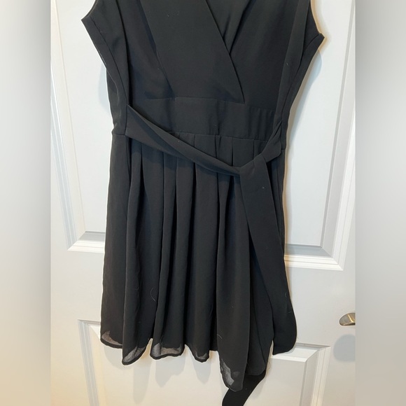 Emerald Sundae Black Fit and Flare Sleeveless Dress Juniors Size 13 - Picture 7 of 10